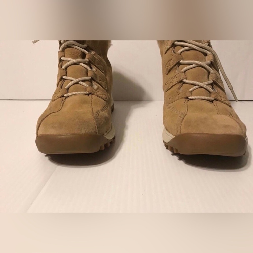 Timberland tan suede lace up boots genuine leather winter shoes women size 10 M - Picture 4 of 11